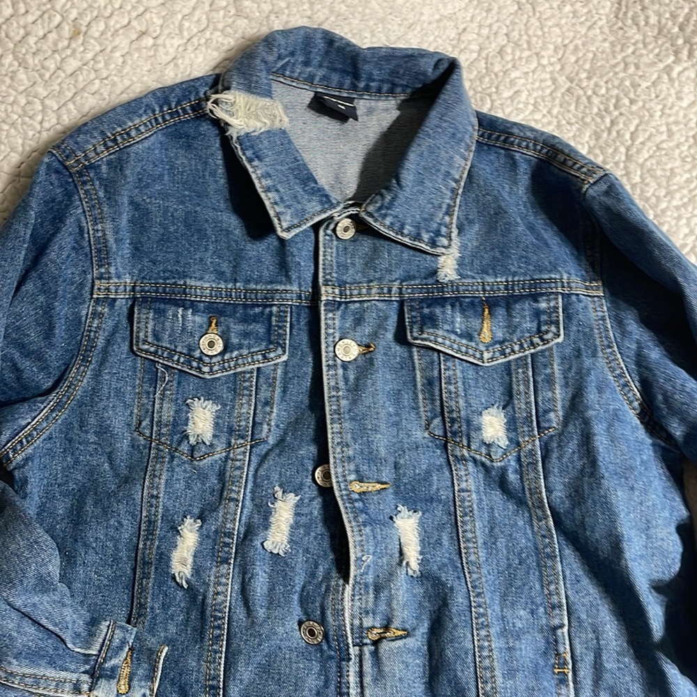 NWOT Judy Bridal ripped jean jacket M